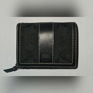Womens Coach Wallet Black Signature C Trifold Leather details